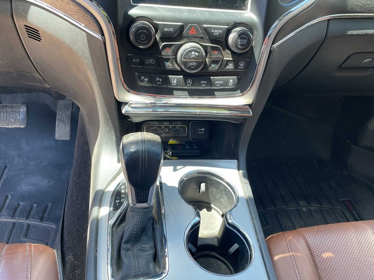 2018-jeep-grand-cherokee-image-39