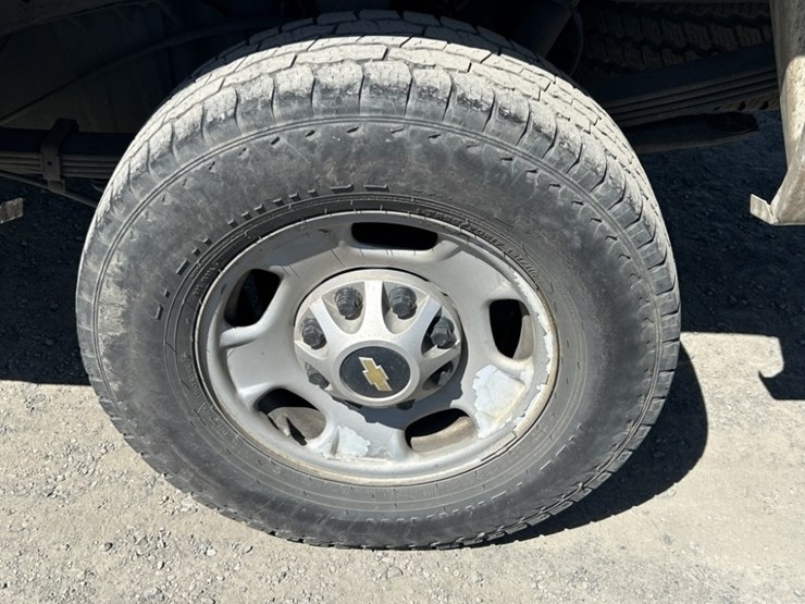 2012-chevrolet-silverado-2500-image-38