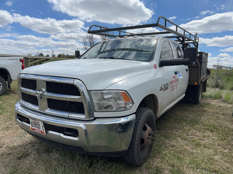 2014-dodge-3500-image-1