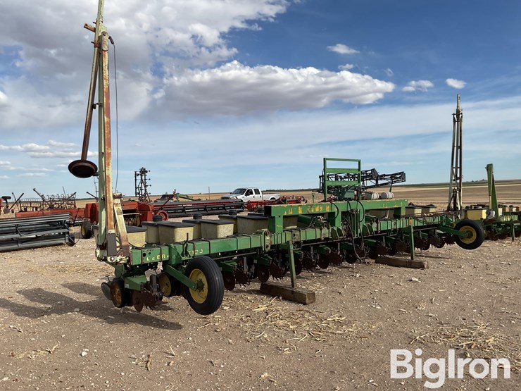 john-deere-7100-image-3