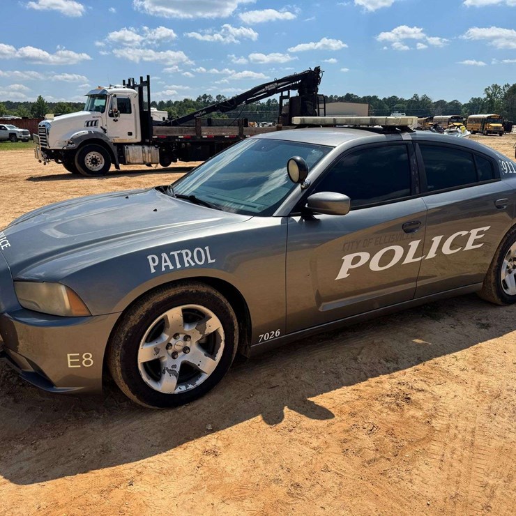 2012 Dodge Charger 4 Door Police Cruiser - 198,070 Miles