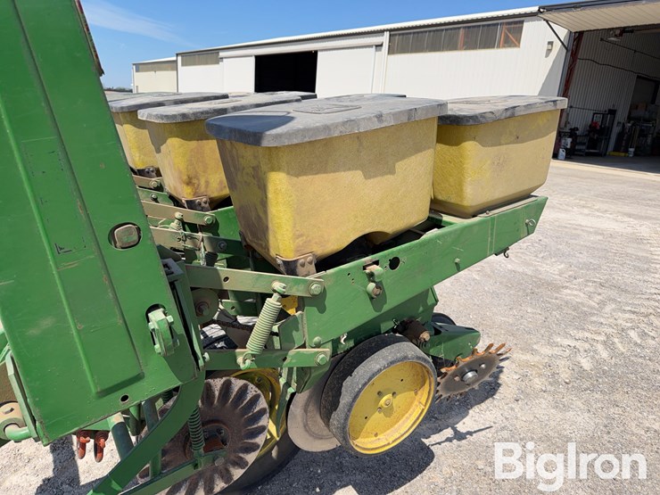 john-deere-7000-image-13