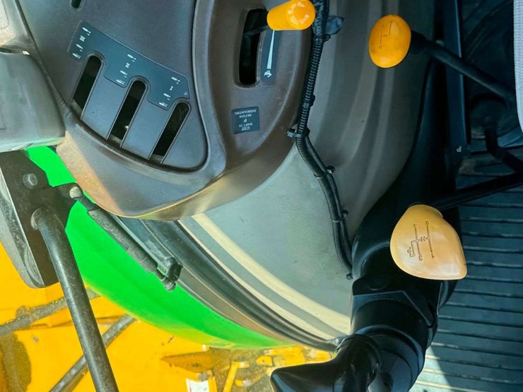 john-deere-5425-image-32