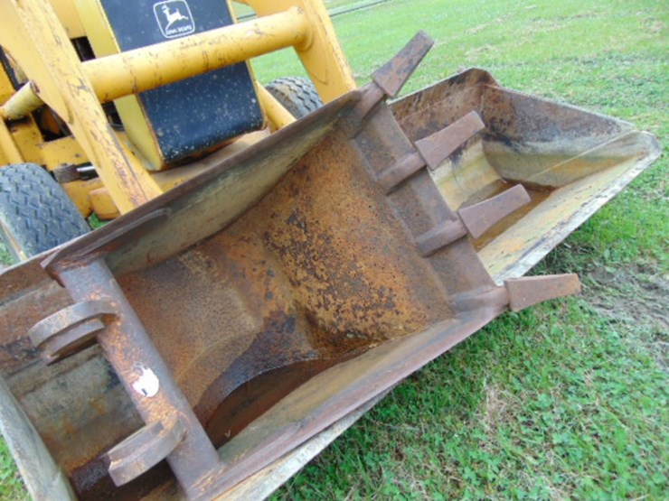 john-deere-410-image-9