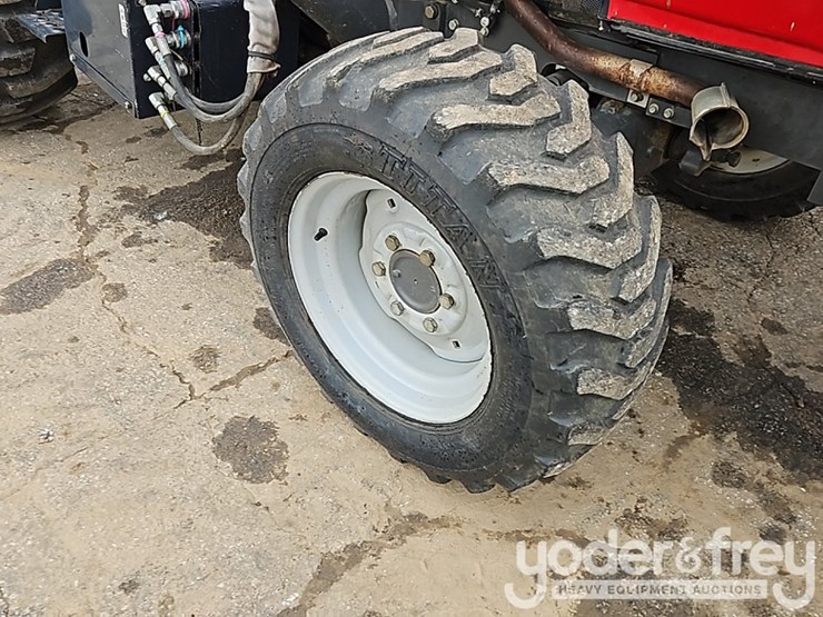2014-massey-ferguson-1749-image-22