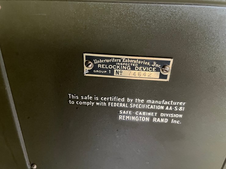 #7083-•-remington-rand-safe-cabinet-image-5