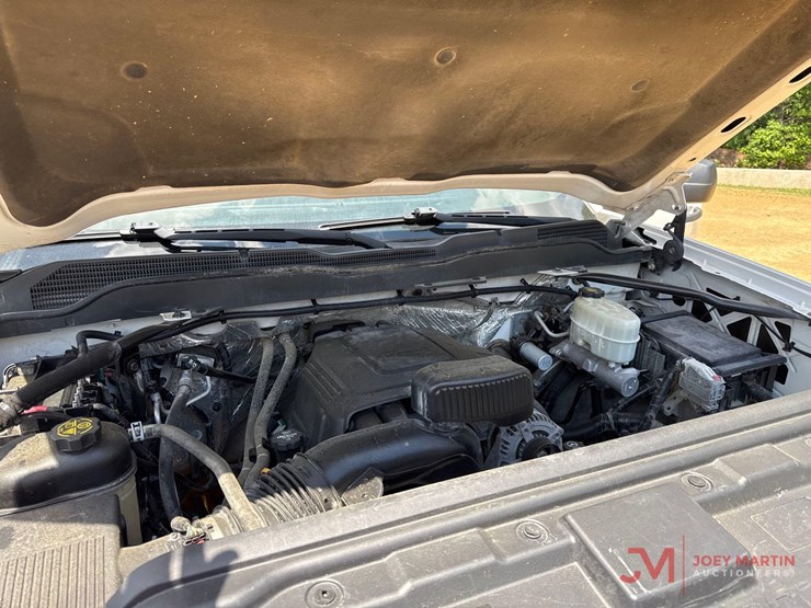 2016-chevrolet-silverado-2500-image-13