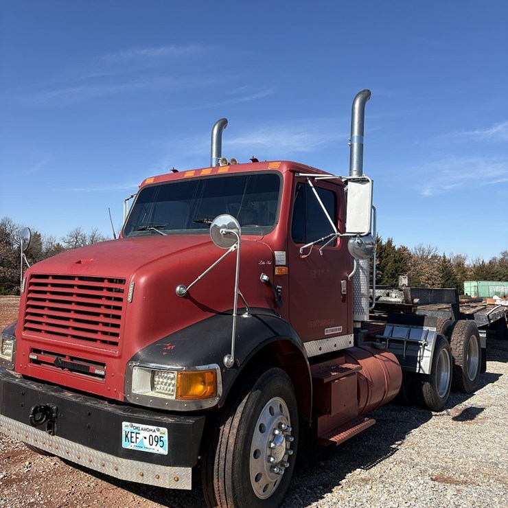 1993 INTERNATIONAL 8100