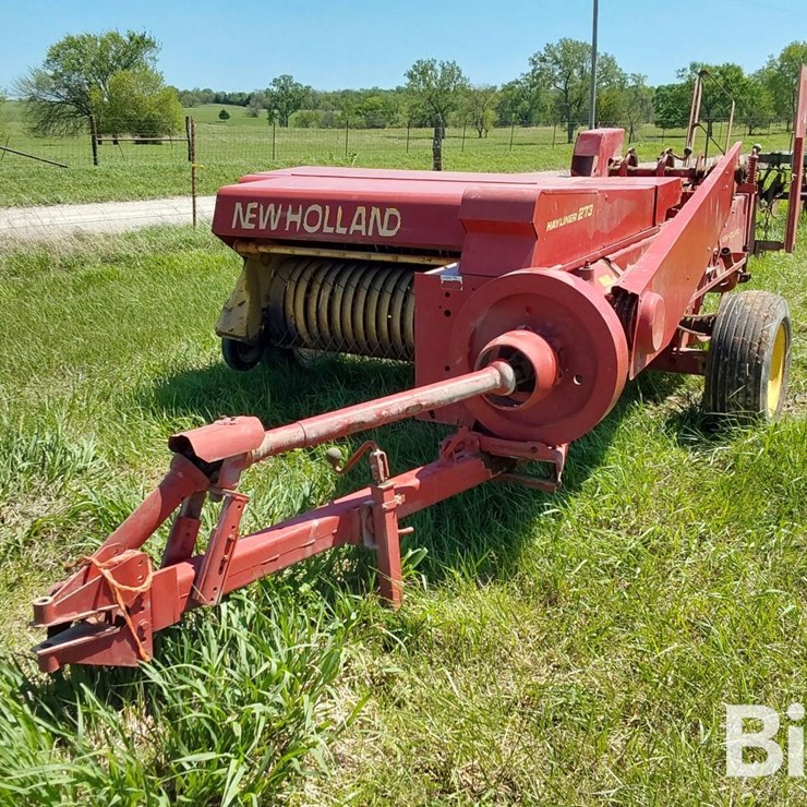 NEW HOLLAND 273