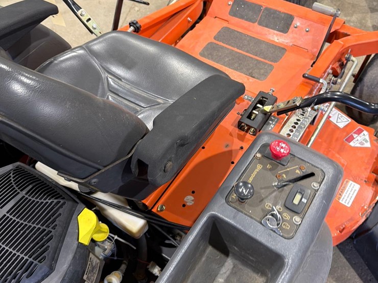 husqvarna-mz52-zero-turn-lawnmower-image-20