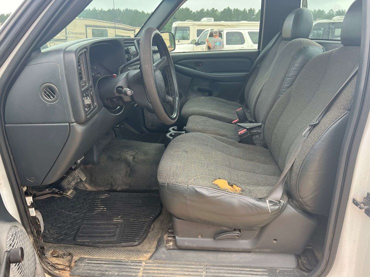 2001-chevrolet-silverado-1500-image-9