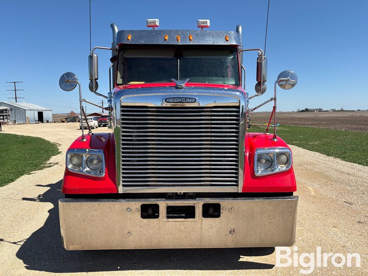 2015-freightliner-coronado-122-image-2