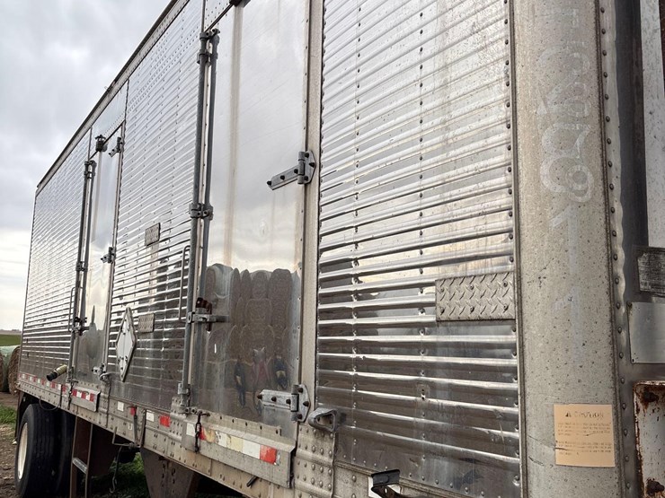2000-kidron-semi-van-box-spray-trailer-image-35