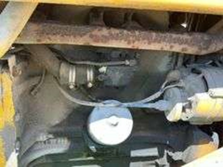 massey-ferguson-2200-image-14