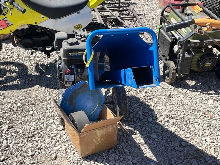 #7399-•-land-works-wood-chipper-image-4