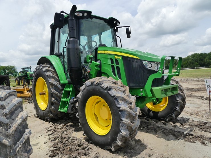 2023-john-deere-6110m-image-1