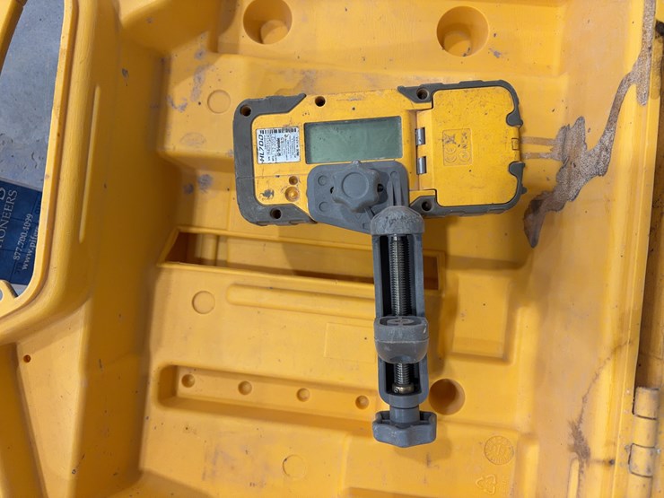 spectra-precision-laser-ll500-laser-level-image-3