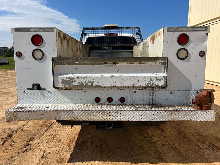 2013-chevrolet-silverado-3500hd-image-7