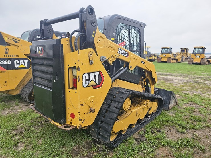 2022-caterpillar-259d3-image-3