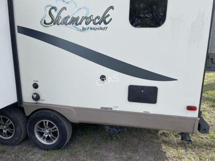 #9-•-2015-shamrock-by-flagstaff-forest-river-camper-image-25