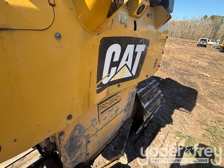 2016-caterpillar-d5k2-lgp-image-13
