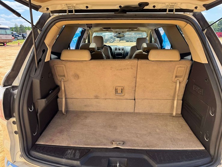 2011-gmc-acadia-denali-image-20