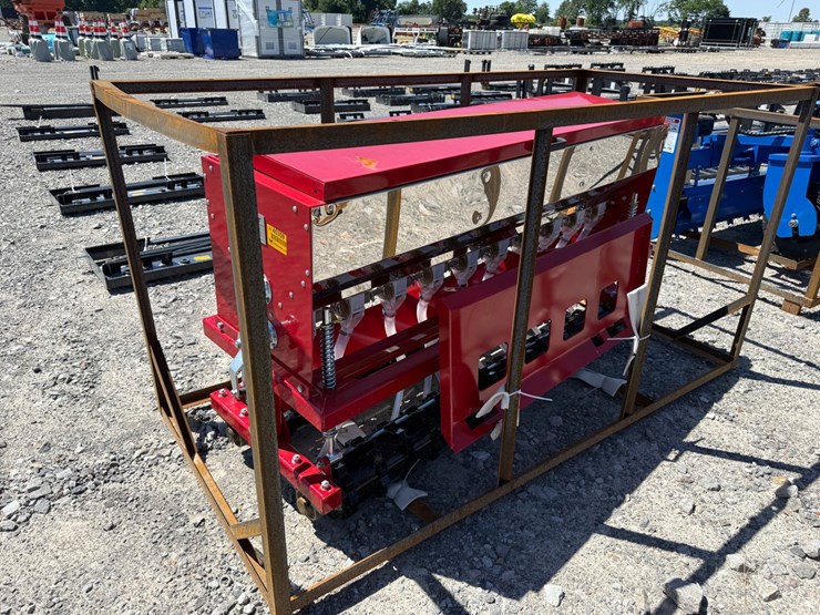#45359-•-unused-agt-stsd10-skid-steer-seeder-stsd10260106300-image-8