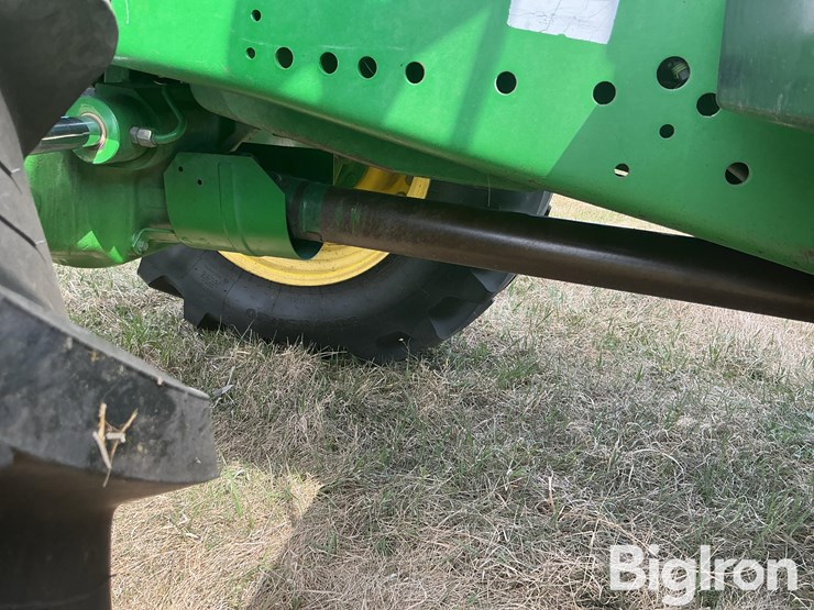 2005-john-deere-7520-image-18
