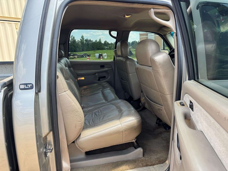 2002-gmc-sierra-3500-image-17