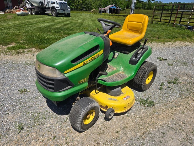 john-deere-la120-image-2