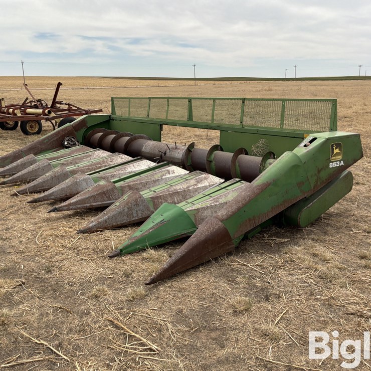 JOHN DEERE 853A