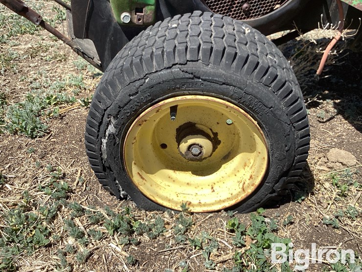 john-deere-212-image-16