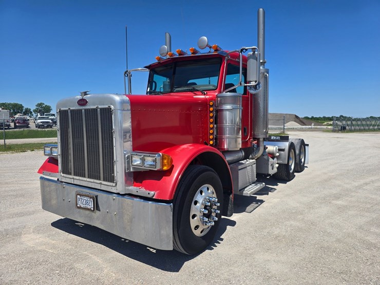 2007-peterbilt-379-image-1
