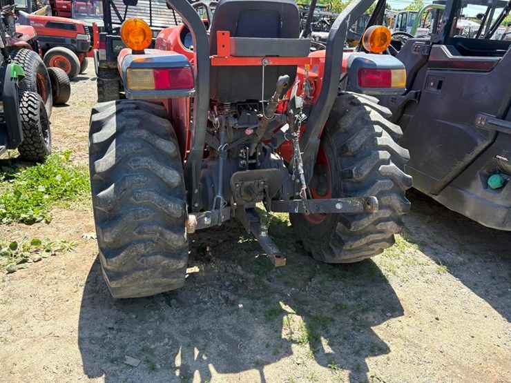 kubota-l3301-image-8