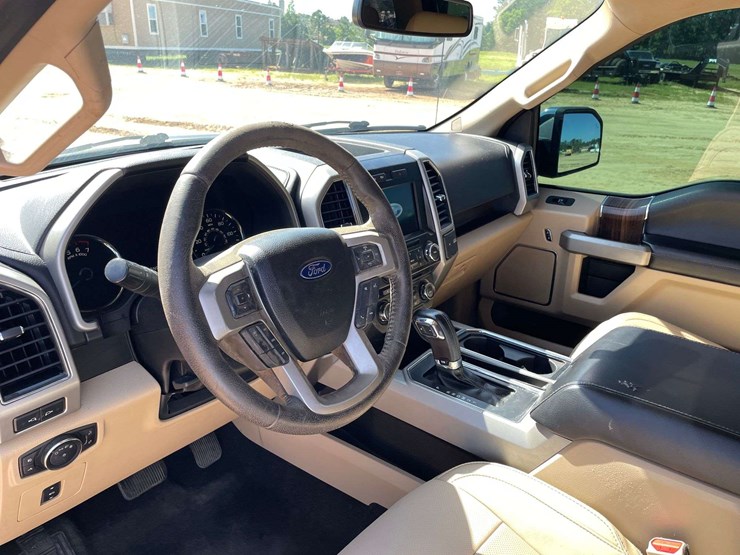 2017-ford-f150-image-11