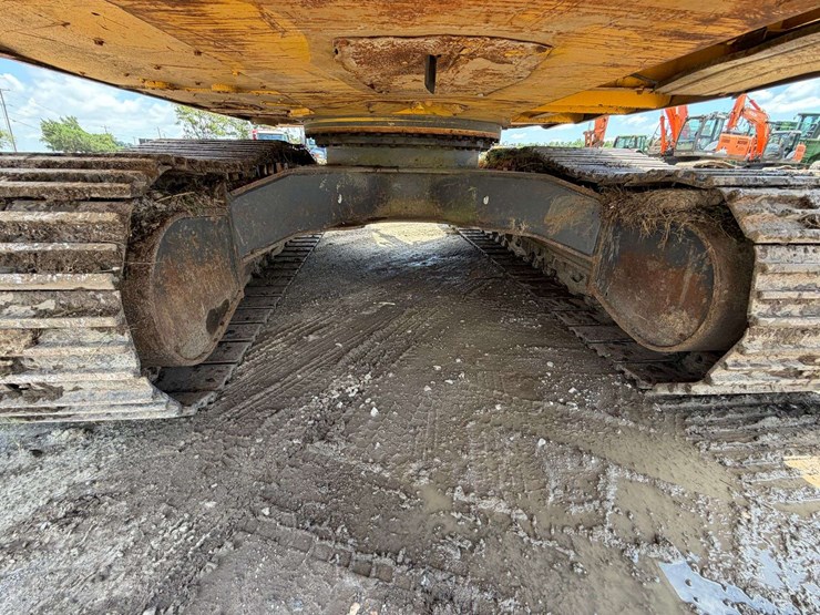 2011-kobelco-sk350-9-image-11