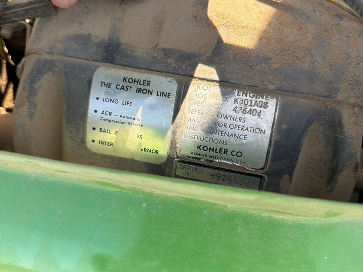 john-deere-212-image-3