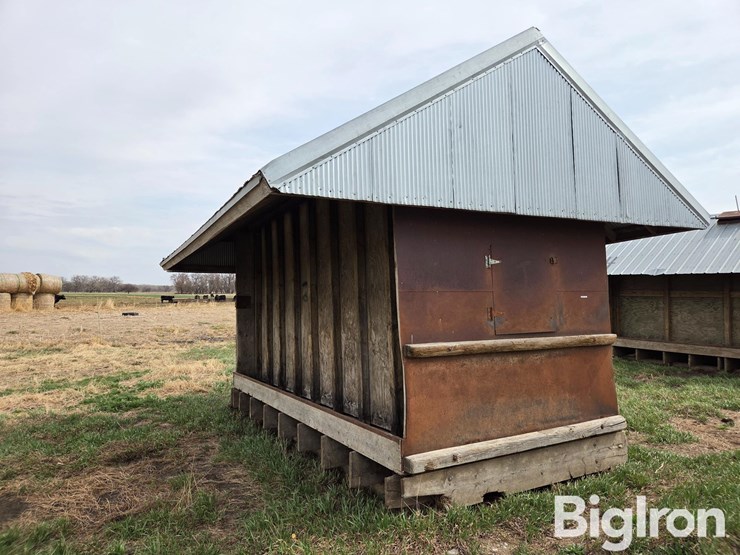 shop-built-wood-livestock-feeder-image-3