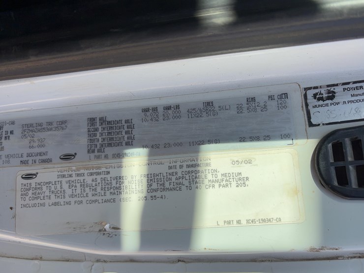 2003-sterling-lt9500-image-28
