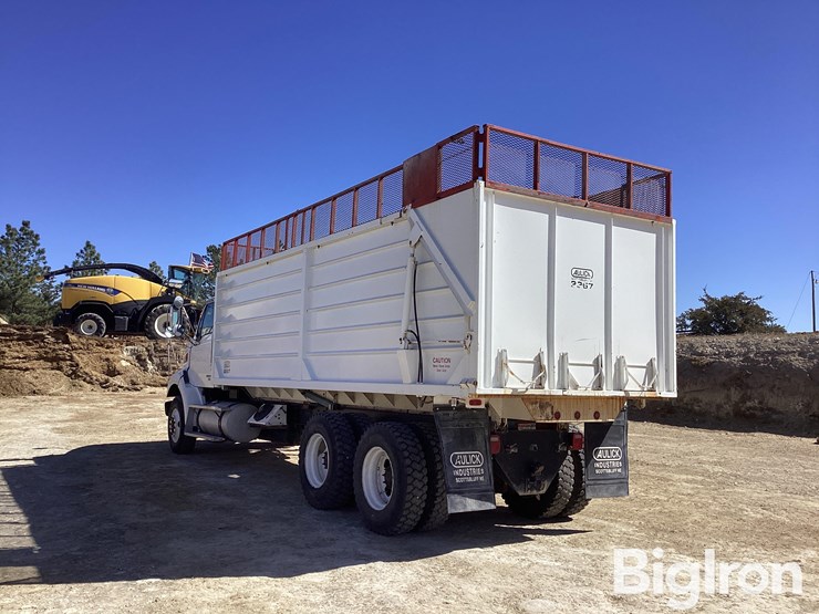 2006-sterling-l9500-image-7