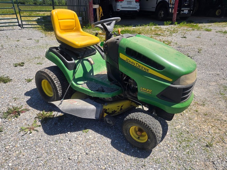 john-deere-la120-image-11
