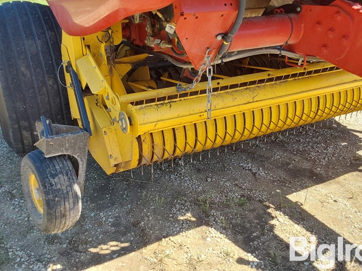 2021-new-holland-roll-belt-560-image-15