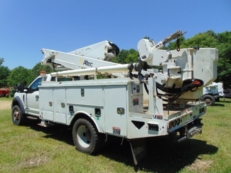 2017-ford-f550-xl-image-4