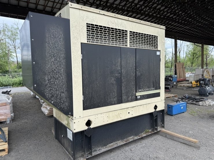 2004-john-deere-4045t-image-4