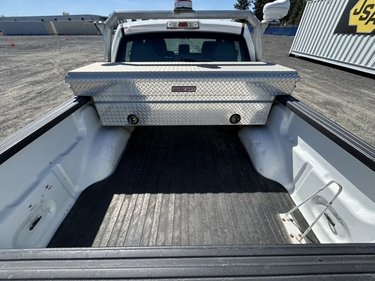2011-ford-f150-xl-image-34