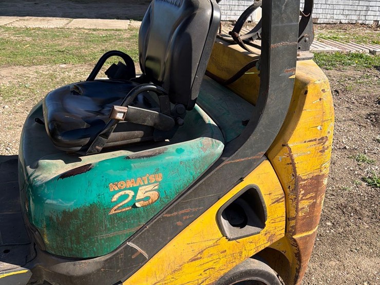 2007-komatsu-fg25st-propane-forklift-image-6