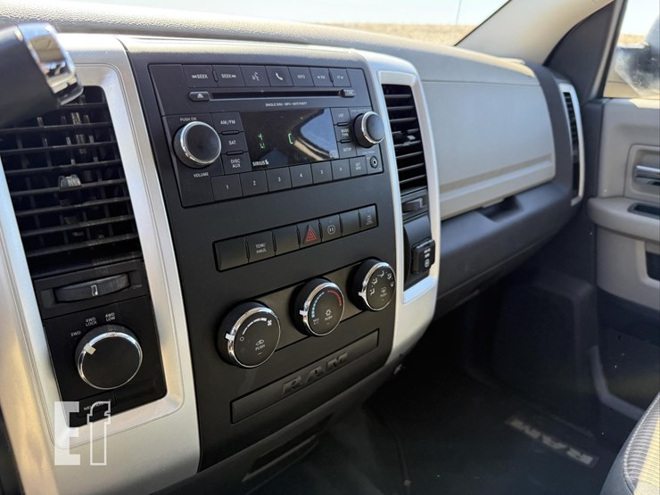 2011-ram-2500-big-horn-image-30