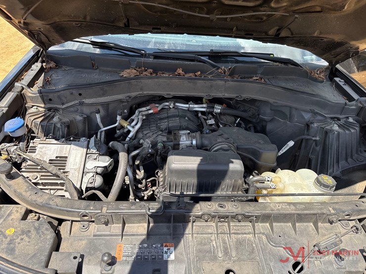 2020-ford-explorer-image-10
