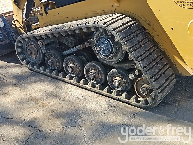 2015-caterpillar-257d-image-10