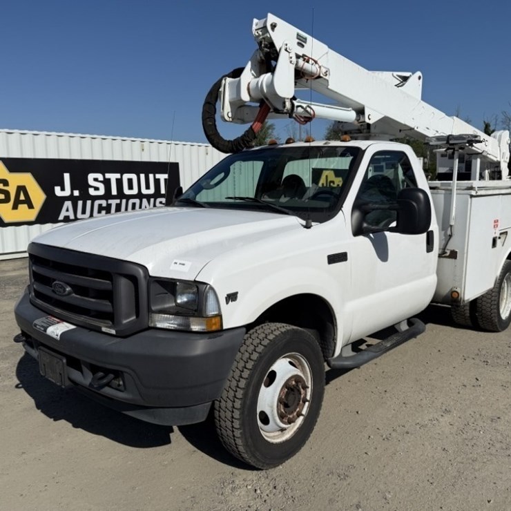 2004 FORD F550 SD